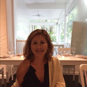 Meet your Posher, Gabriela